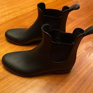 J. Crew Chelsea Matte Black Rain Boots Size 7